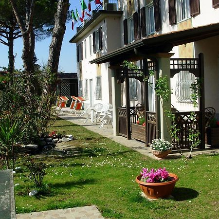 Hotel Villa Giada Marina di Massa Zewnętrze zdjęcie