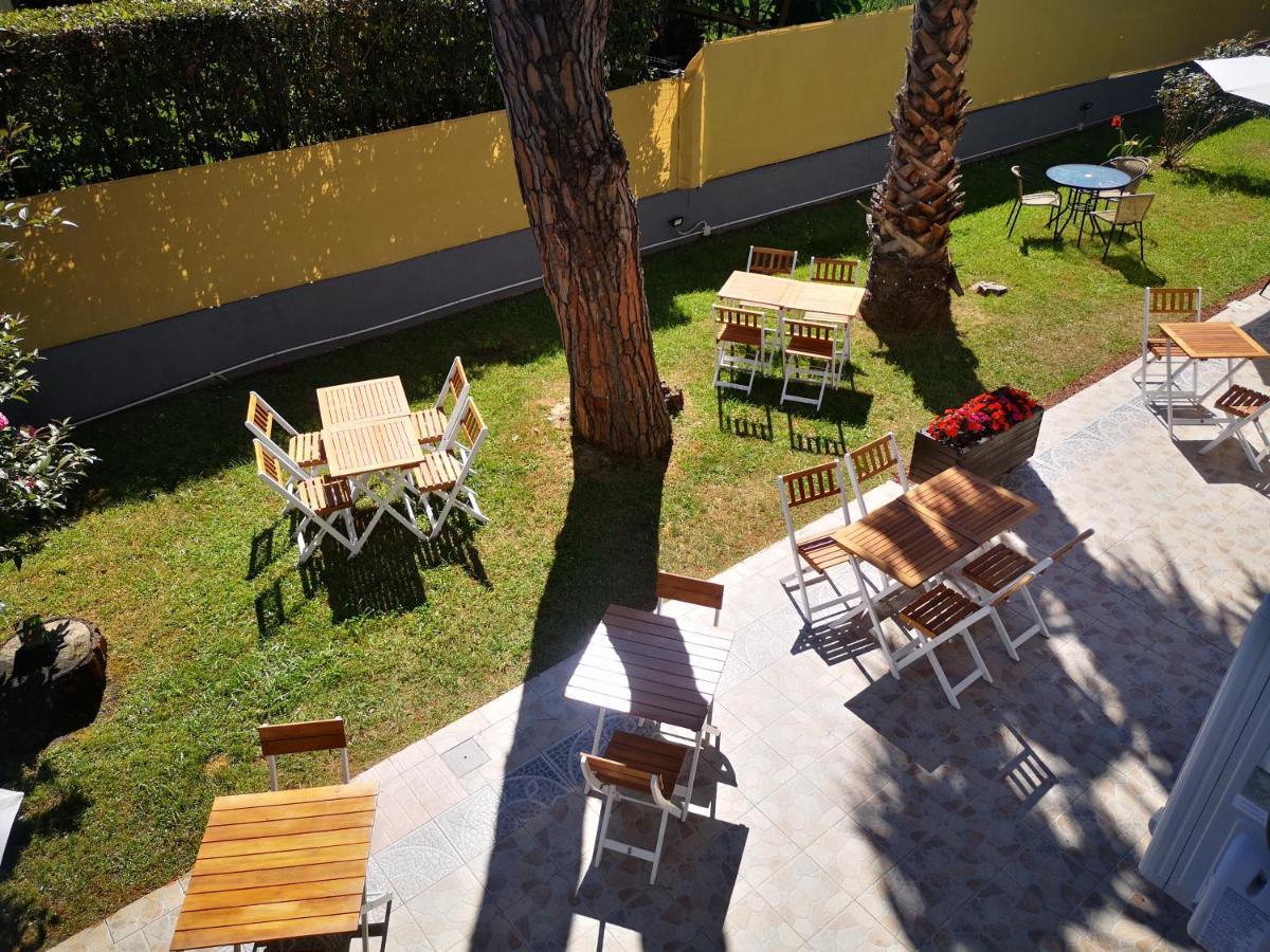 Hotel Villa Giada Marina di Massa Zewnętrze zdjęcie