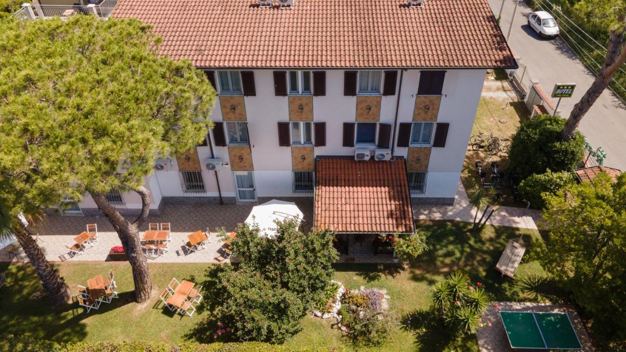 Hotel Villa Giada Marina di Massa Zewnętrze zdjęcie