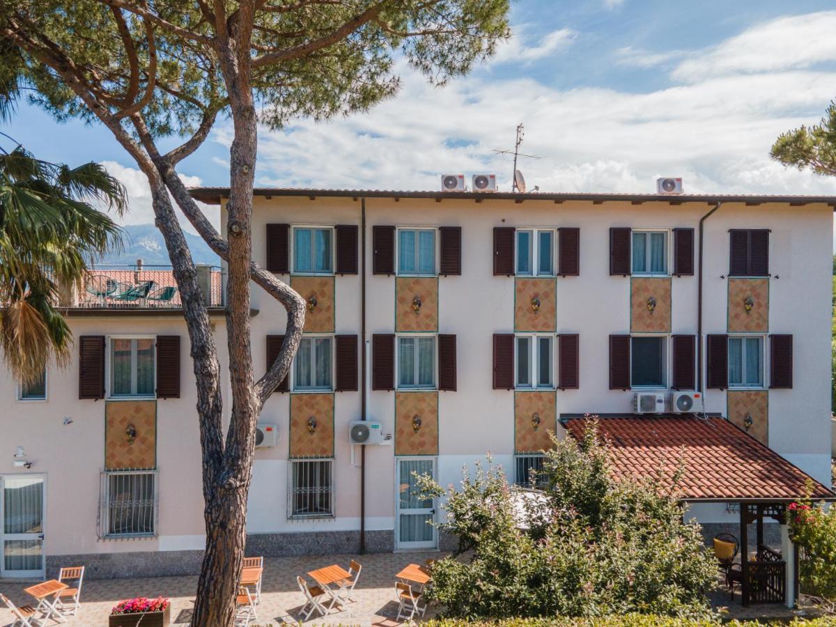 Hotel Villa Giada Marina di Massa Zewnętrze zdjęcie