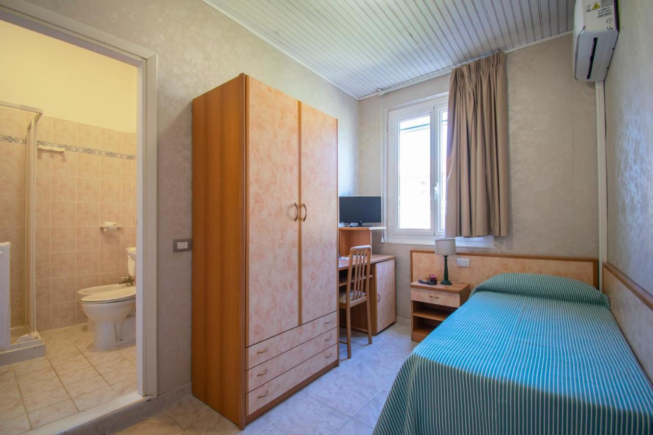 Hotel Villa Giada Marina di Massa Zewnętrze zdjęcie